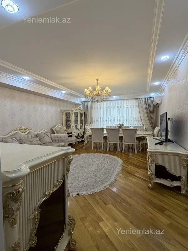 Satılır 2 otaqlı yeni tikili 80 m²