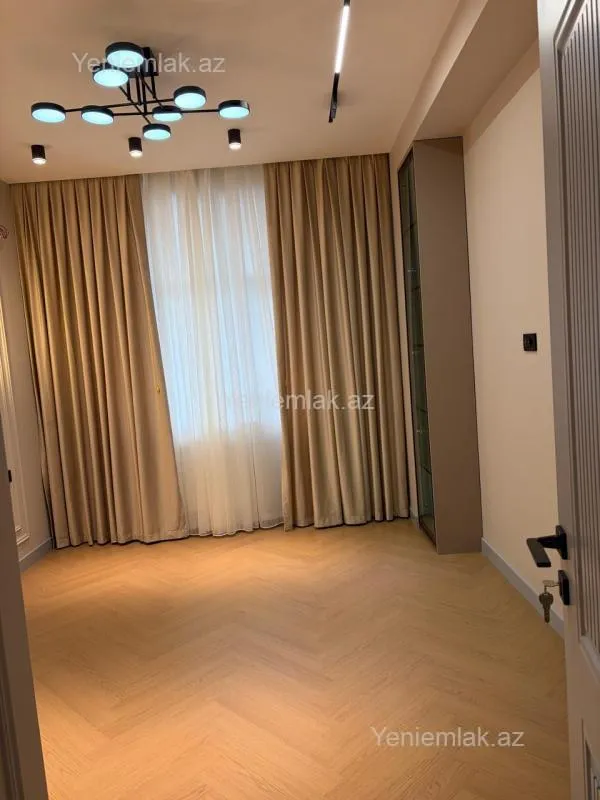 Satılır 4 otaqlı yeni tikili 117 m²