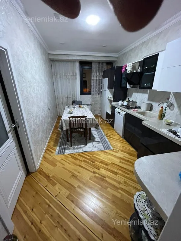 Satılır 3 otaqlı yeni tikili 85 m²