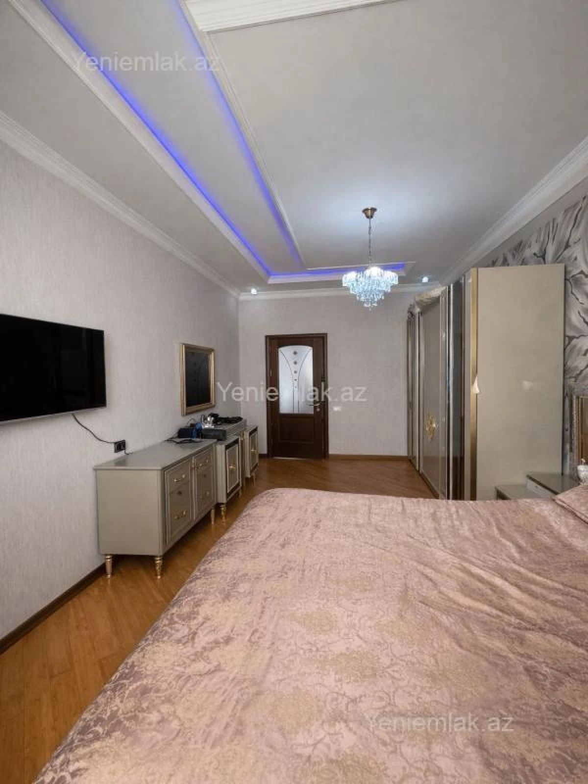 Satılır 3 otaqlı yeni tikili 140 m²
