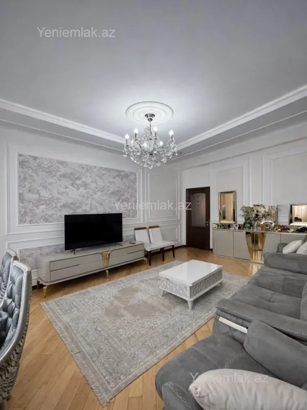 Satılır 3 otaqlı yeni tikili 140 m²