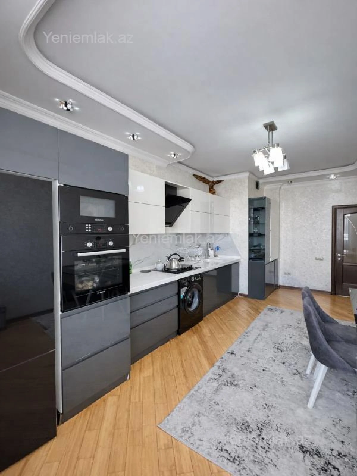 Satılır 3 otaqlı yeni tikili 140 m²