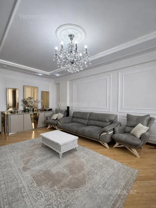 Satılır 3 otaqlı yeni tikili 140 m²