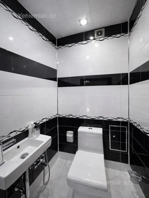Satılır 3 otaqlı yeni tikili 140 m²
