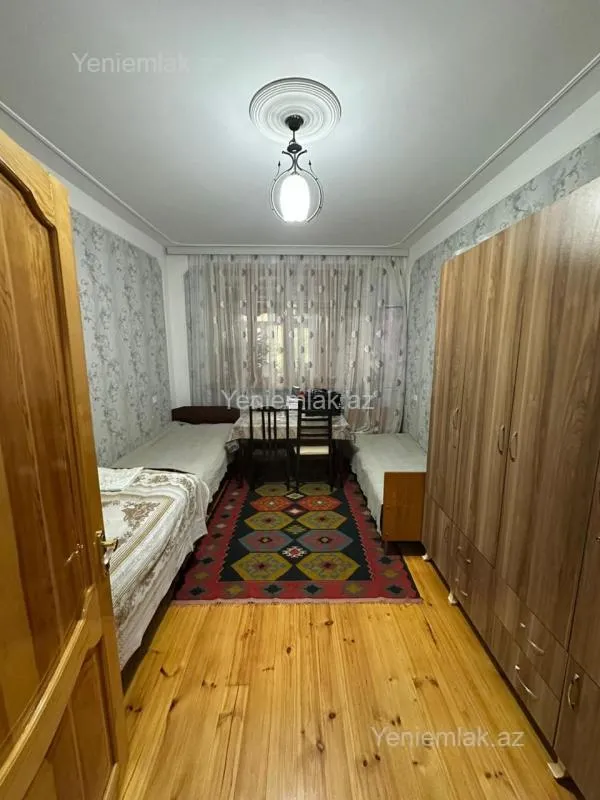 Satılır 3 otaqlı köhnə tikili 64 m²