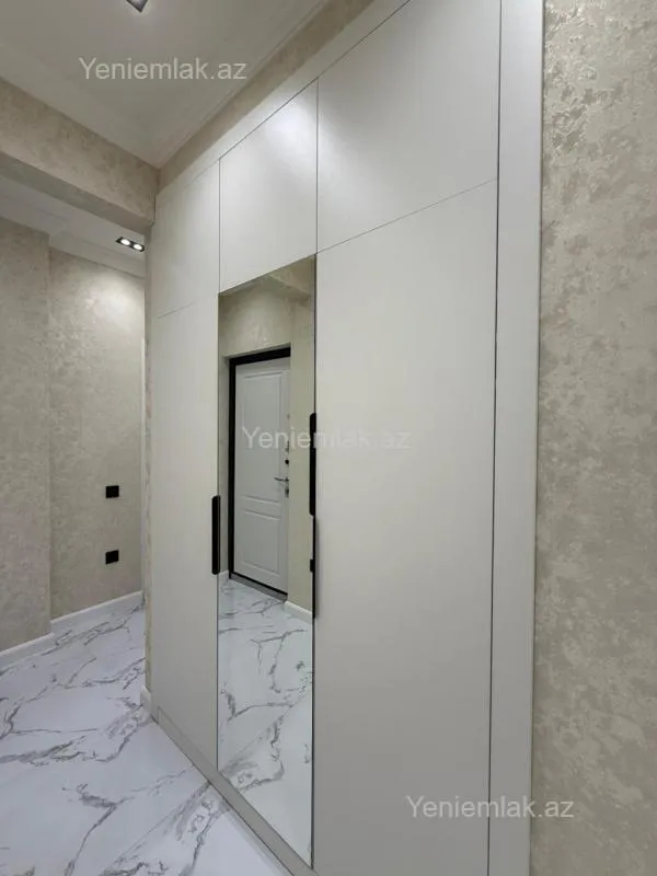 Satılır 2 otaqlı köhnə tikili 65 m²