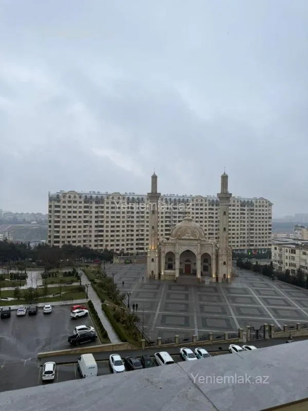 Satılır 2 otaqlı köhnə tikili 65 m²