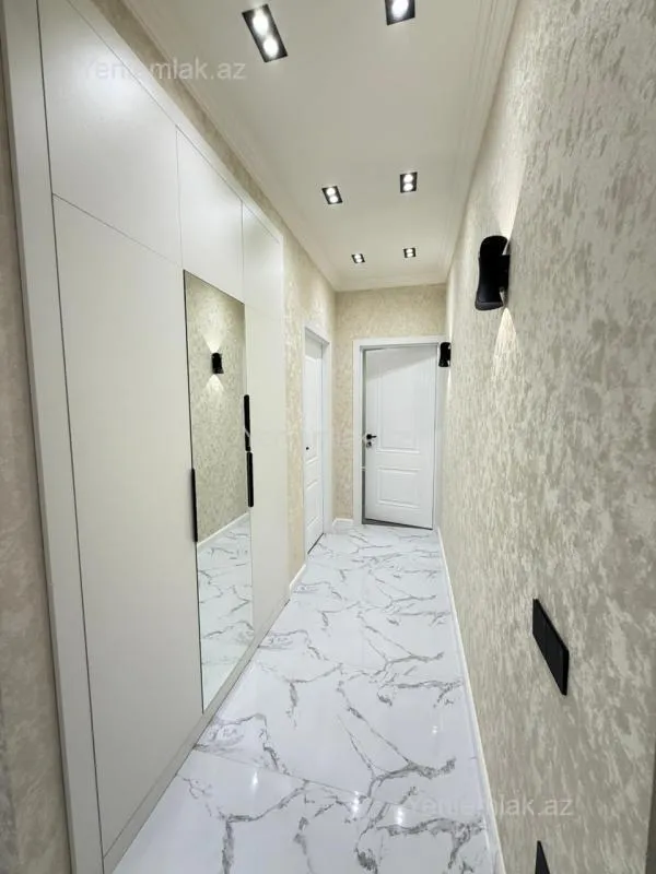 Satılır 2 otaqlı köhnə tikili 65 m²