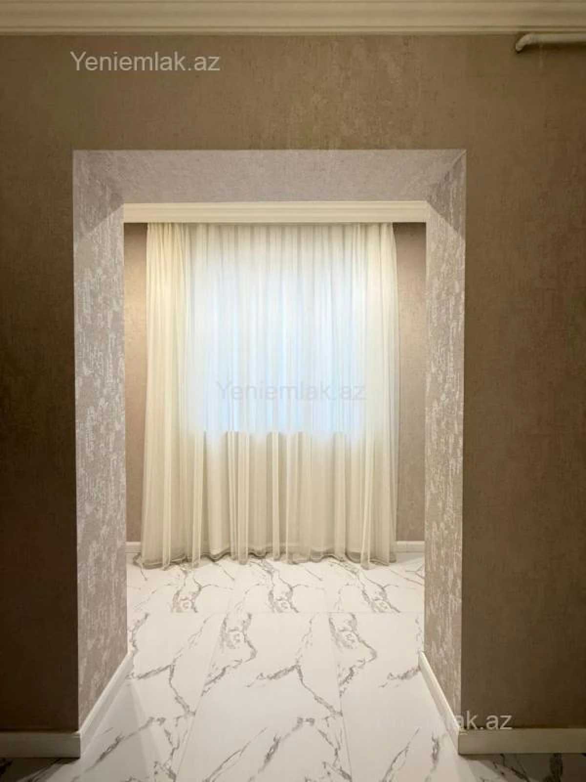 Satılır 2 otaqlı köhnə tikili 65 m²