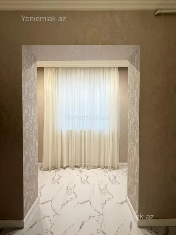 Satılır 2 otaqlı köhnə tikili 65 m²