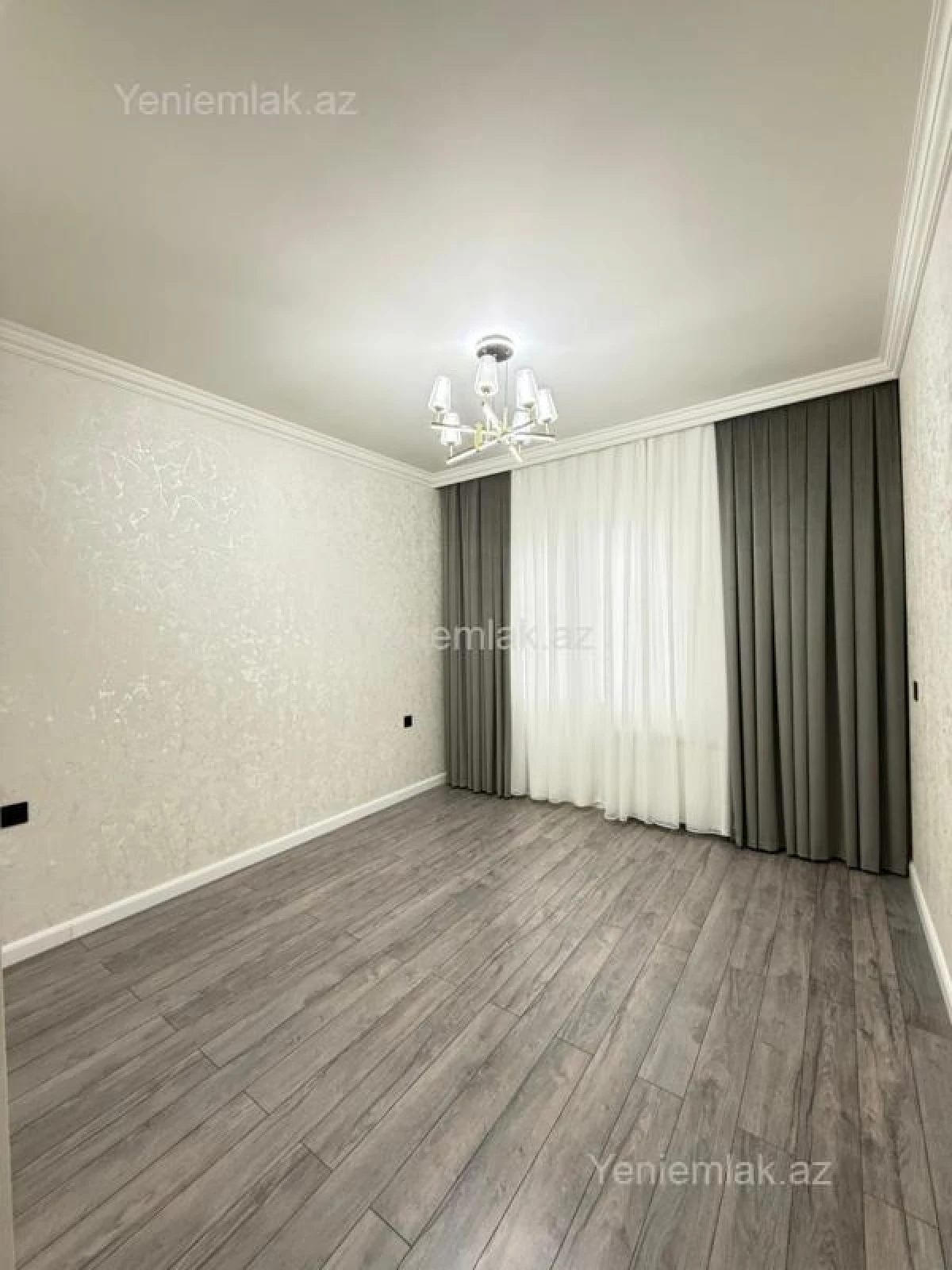 Satılır 2 otaqlı köhnə tikili 65 m²