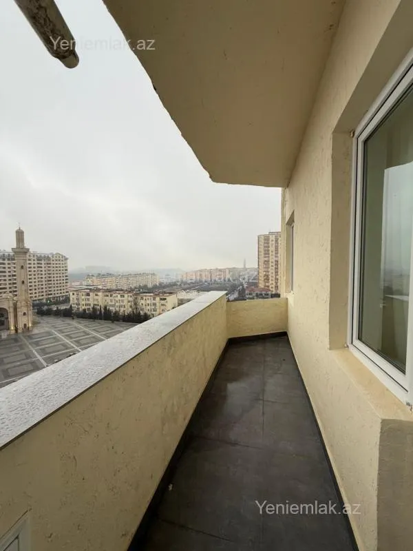 Satılır 2 otaqlı köhnə tikili 65 m²