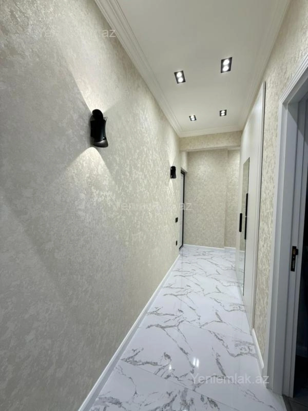 Satılır 2 otaqlı köhnə tikili 65 m²
