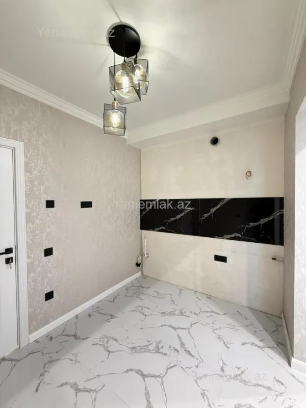 Satılır 2 otaqlı köhnə tikili 65 m²
