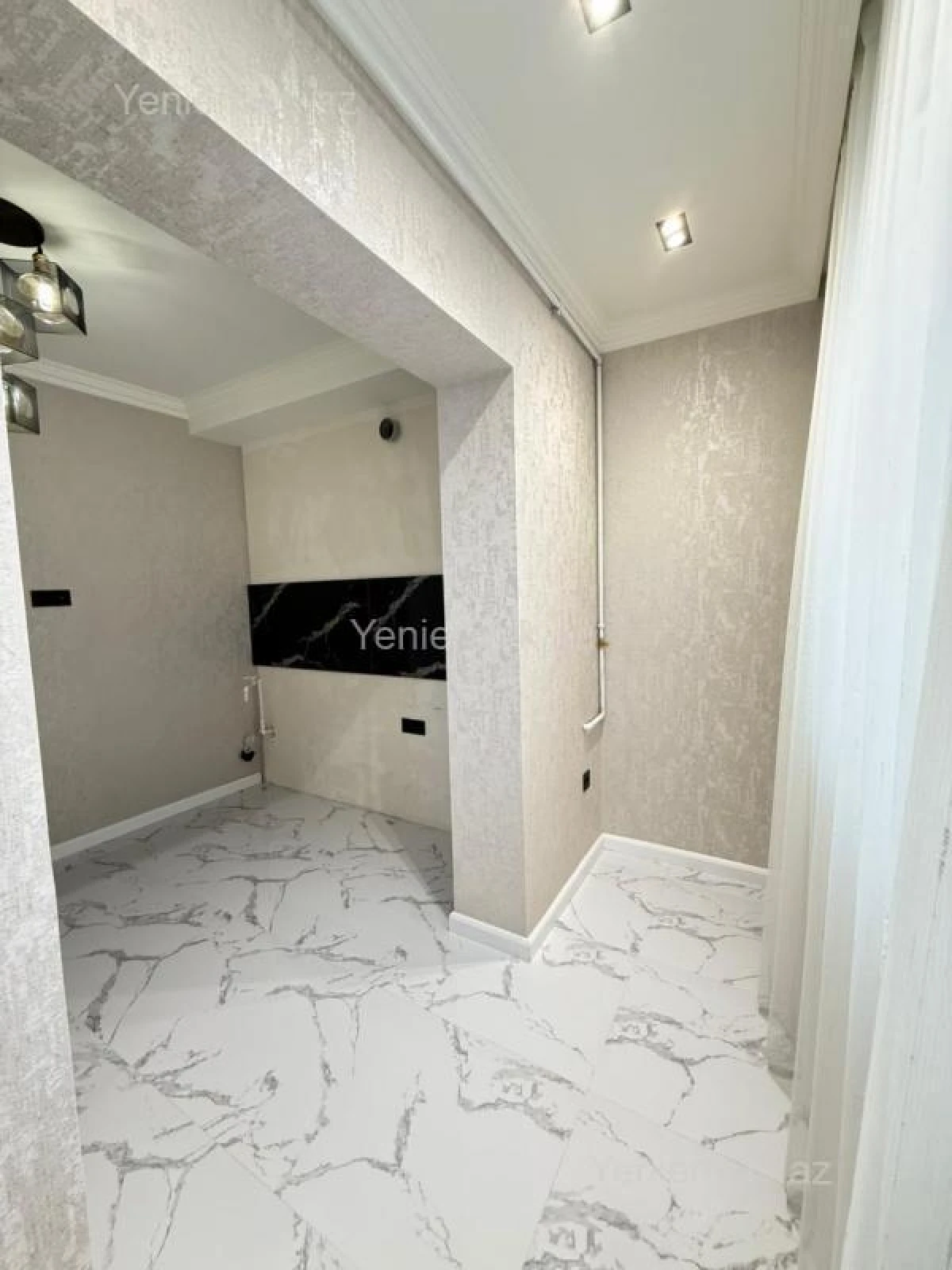 Satılır 2 otaqlı köhnə tikili 65 m²