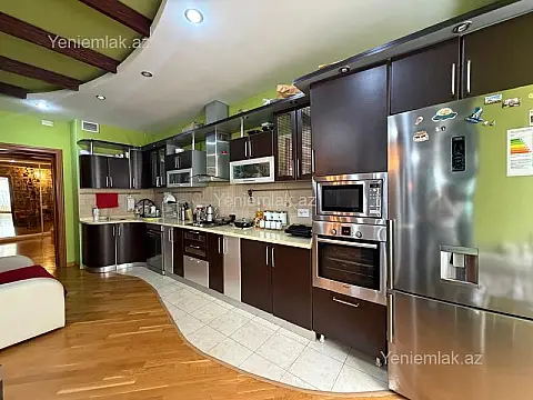 Satılır 4 otaqlı yeni tikili 191 m²