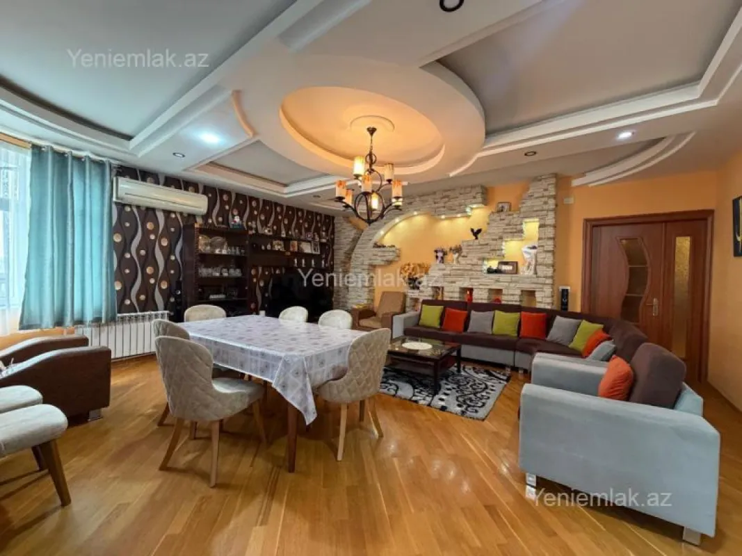 Satılır 4 otaqlı yeni tikili 191 m²