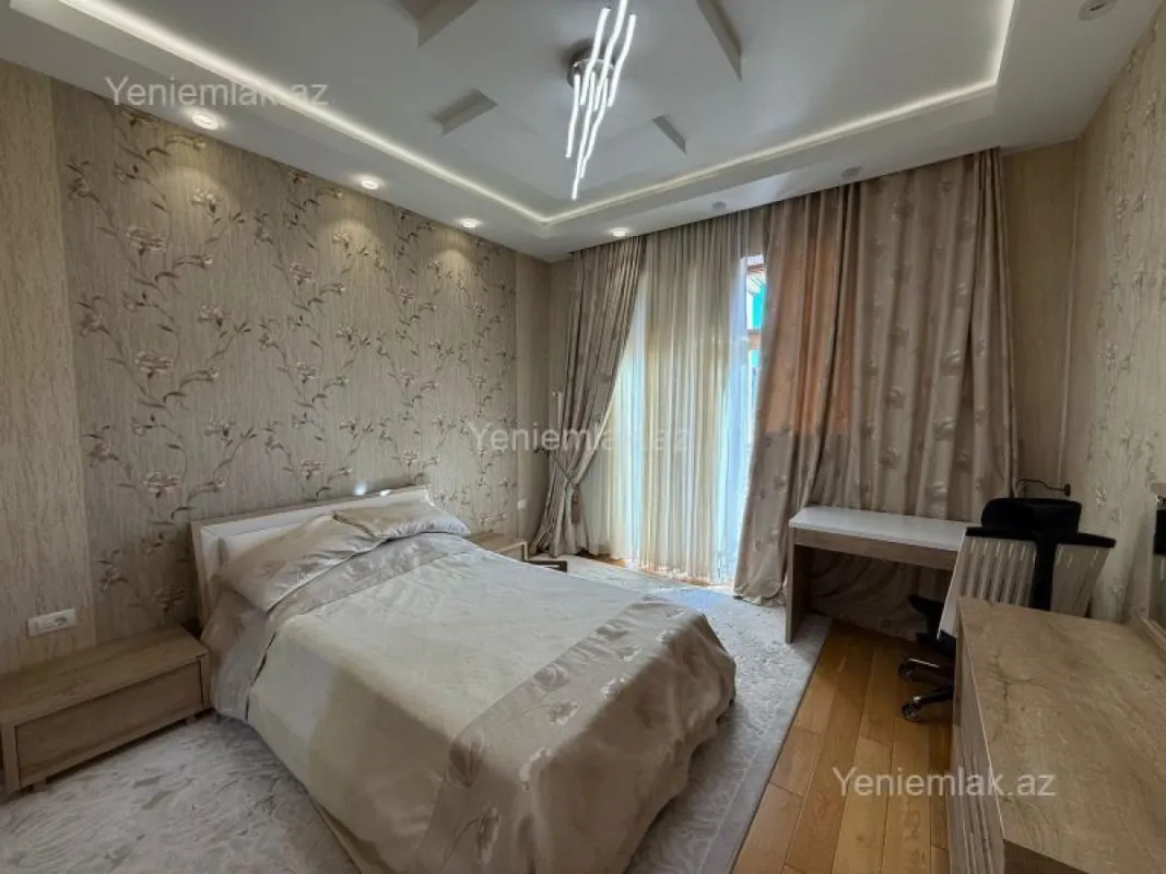 Satılır 4 otaqlı yeni tikili 160 m²