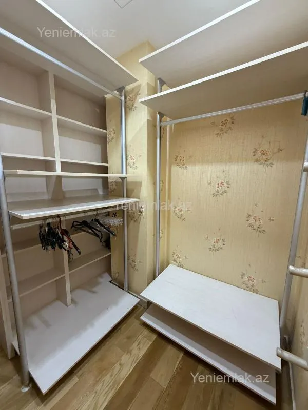 Satılır 4 otaqlı yeni tikili 160 m²