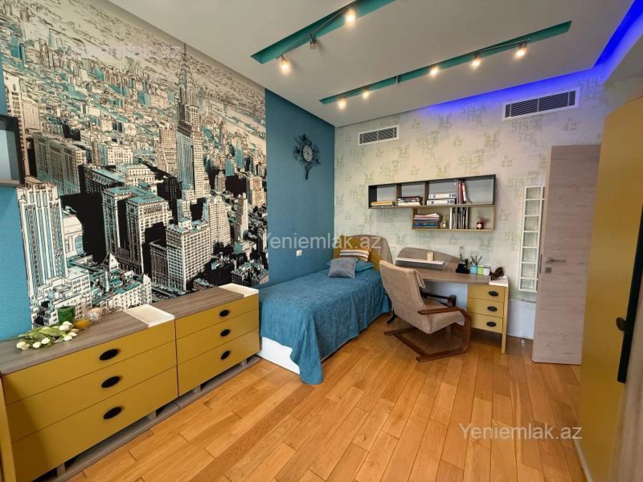 Satılır 4 otaqlı yeni tikili 160 m²