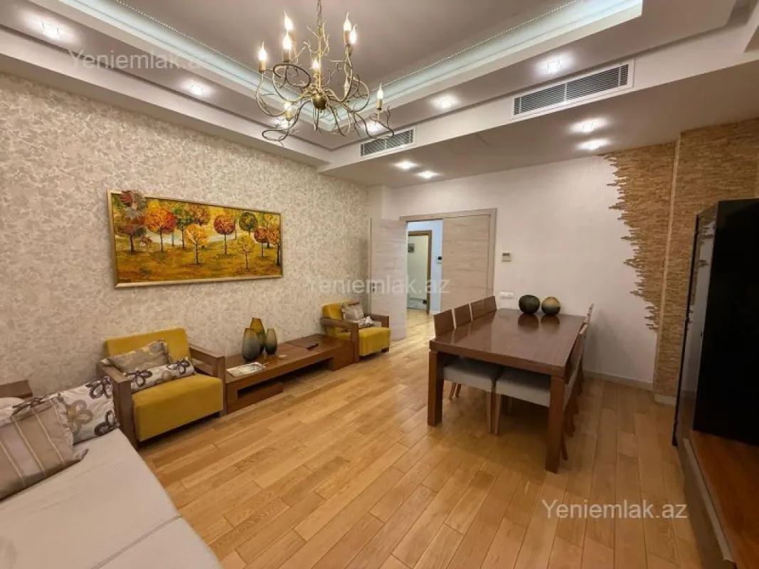 Satılır 4 otaqlı yeni tikili 160 m²