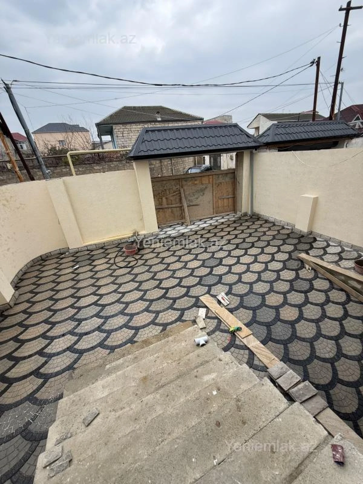 Satılır 5 otaqlı həyət evi 230 m²