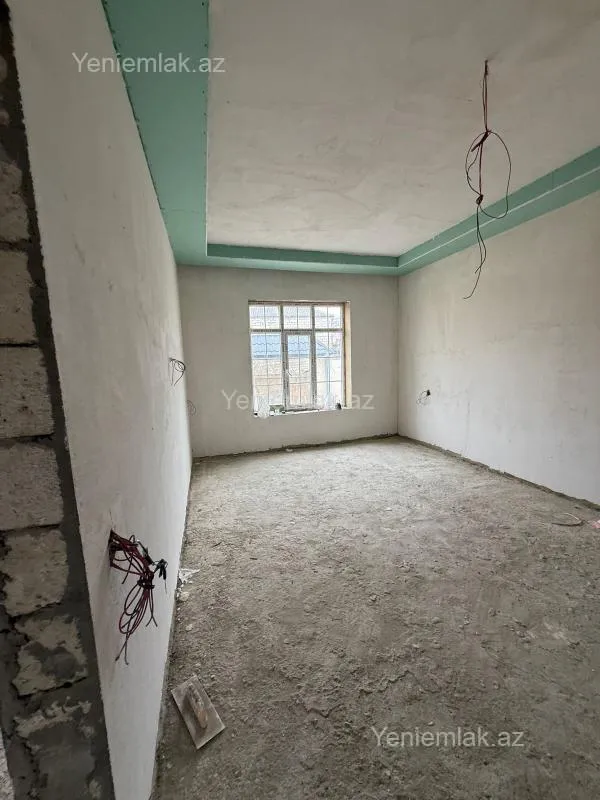 Satılır 5 otaqlı həyət evi 230 m²