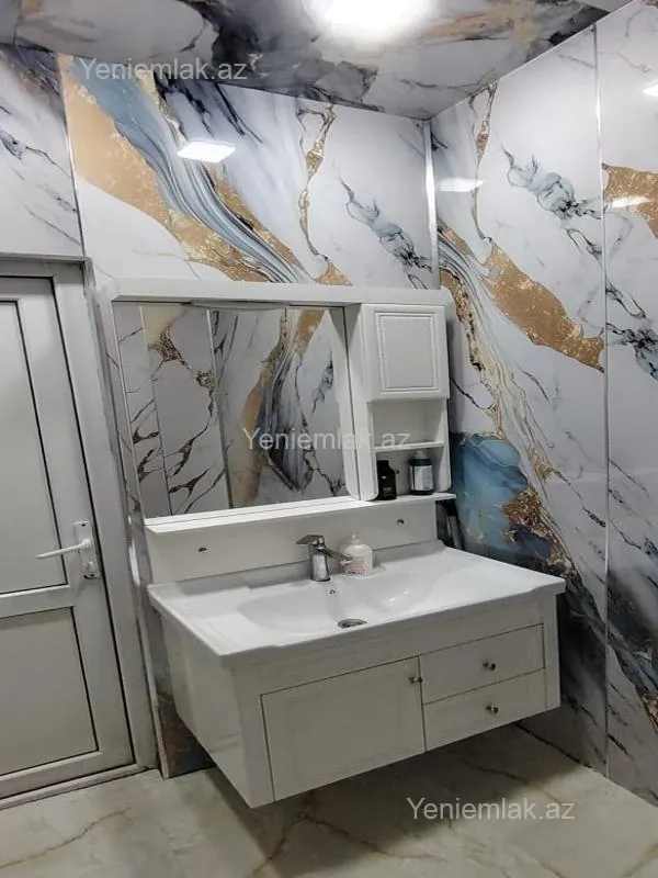 Satılır 2 otaqlı köhnə tikili 55 m²