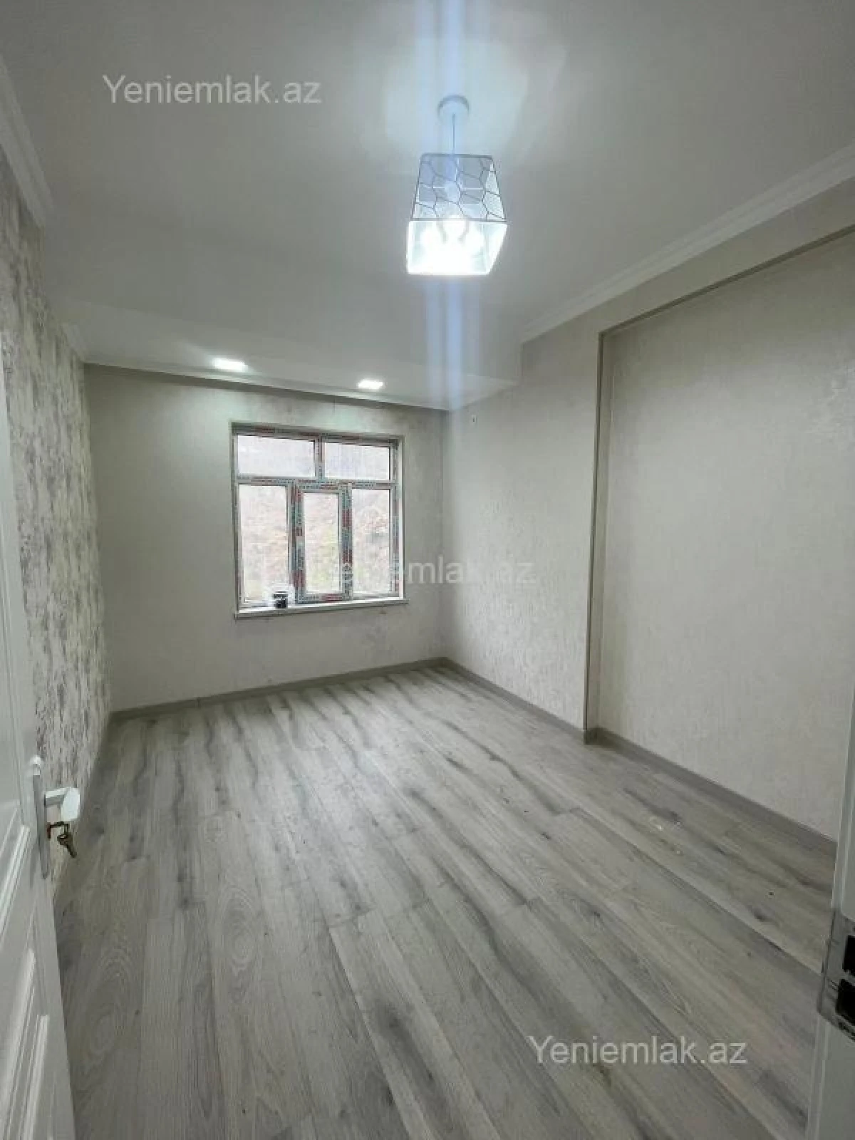 Satılır 2 otaqlı yeni tikili 60 m²