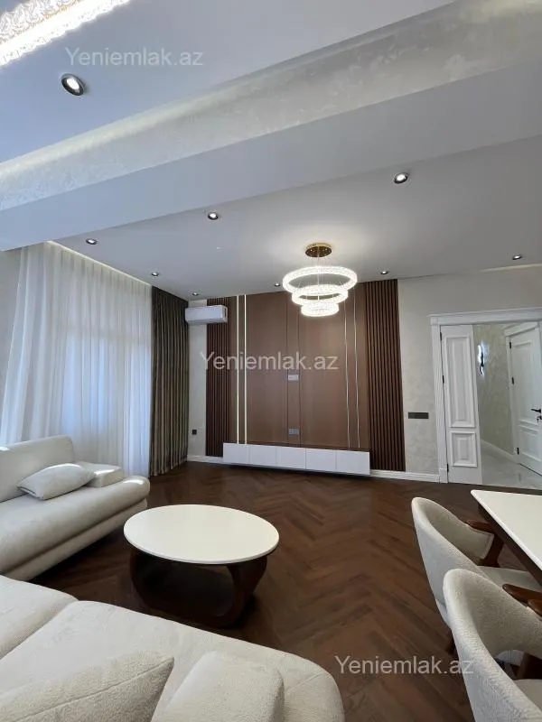 Satılır 3 otaqlı yeni tikili 140 m²