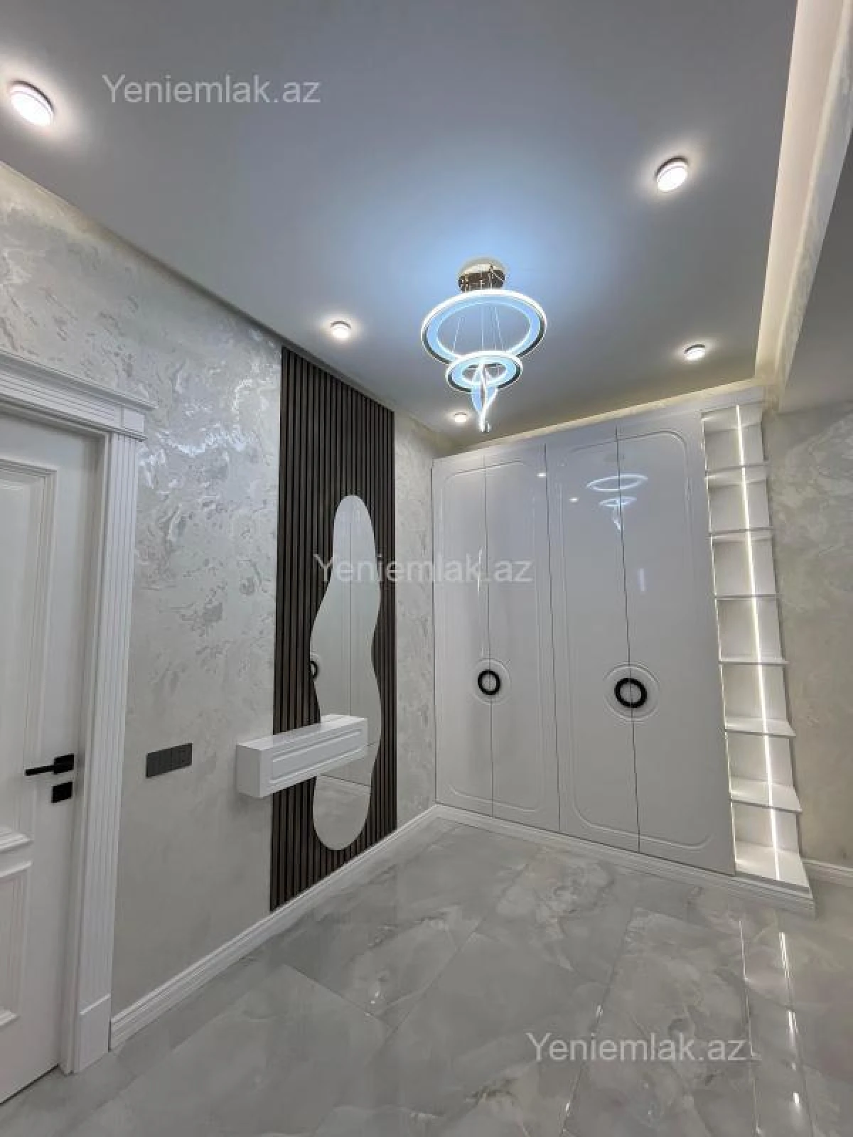 Satılır 3 otaqlı yeni tikili 140 m²