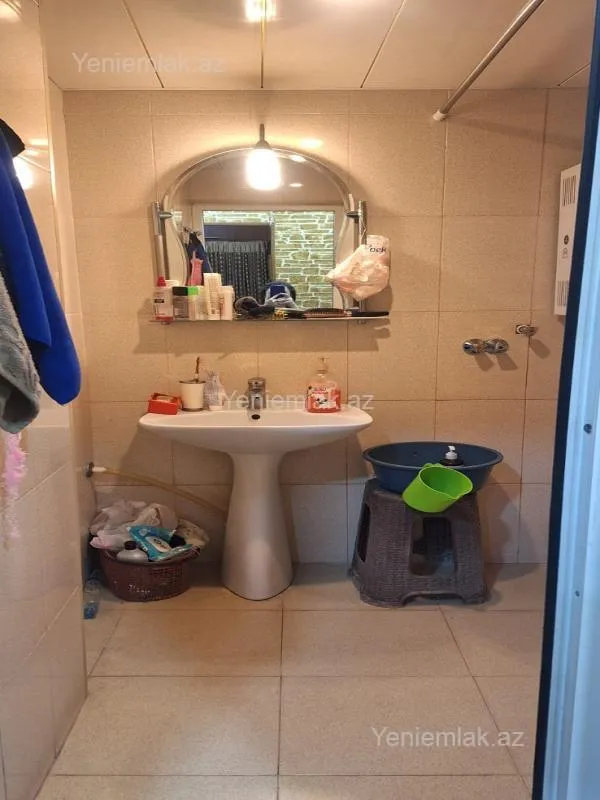 Satılır 2 otaqlı köhnə tikili 50 m²