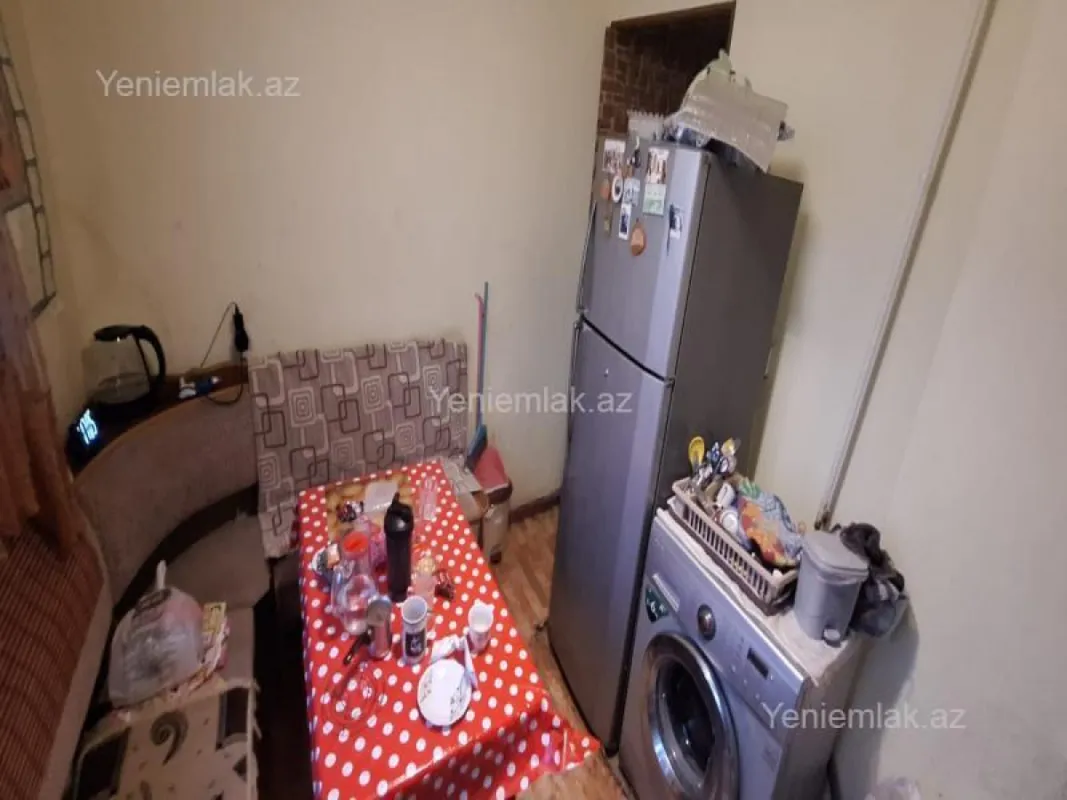 Satılır 2 otaqlı köhnə tikili 50 m²