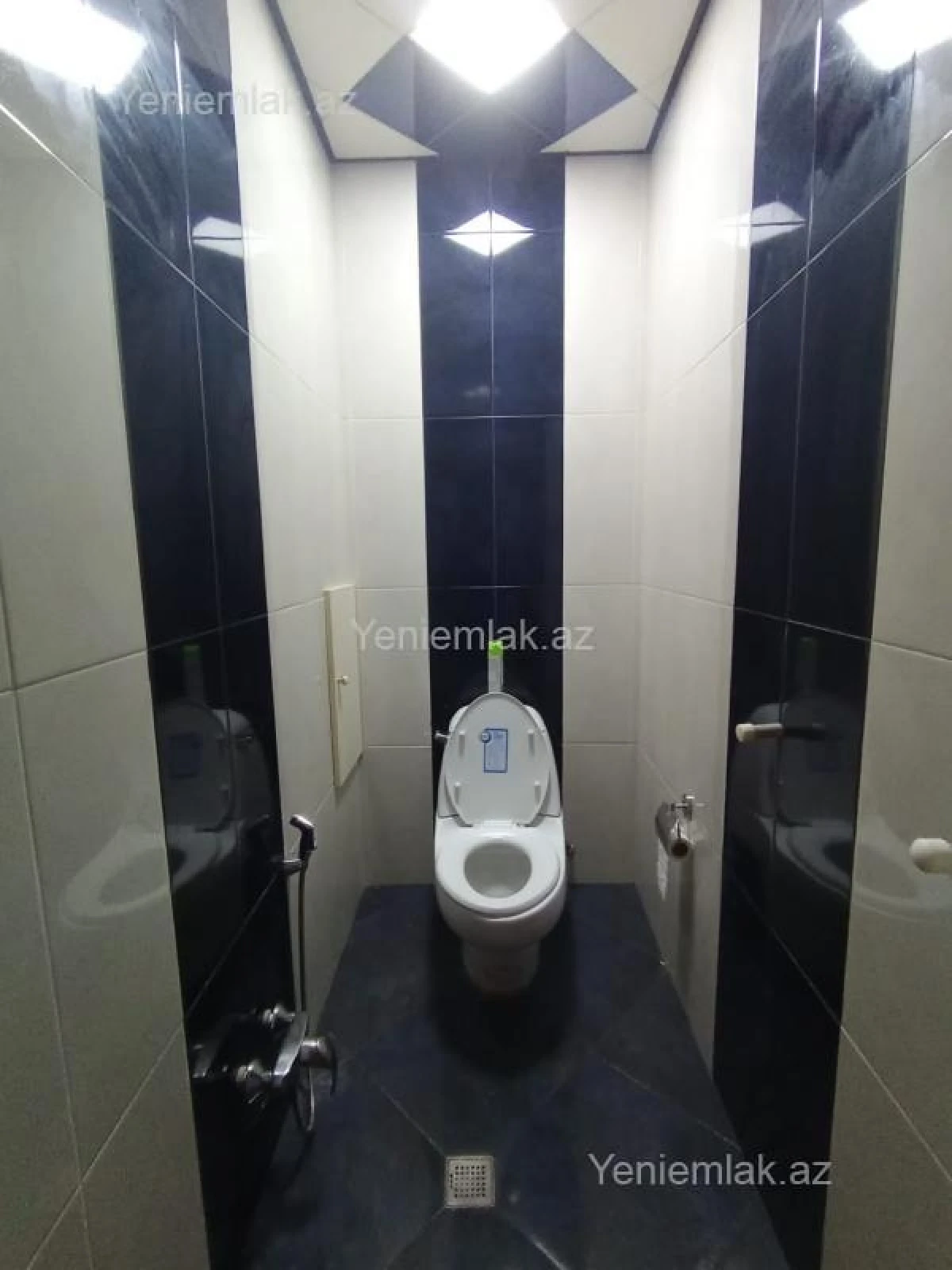 Satılır 3 otaqlı yeni tikili 150 m²