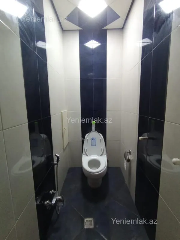 Satılır 3 otaqlı yeni tikili 150 m²