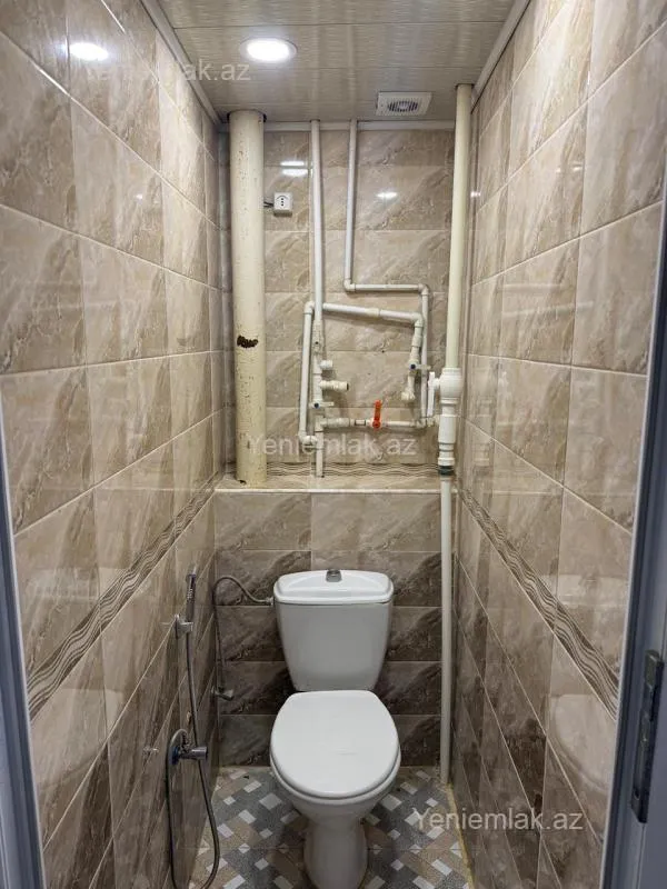 Satılır 2 otaqlı köhnə tikili 60 m²