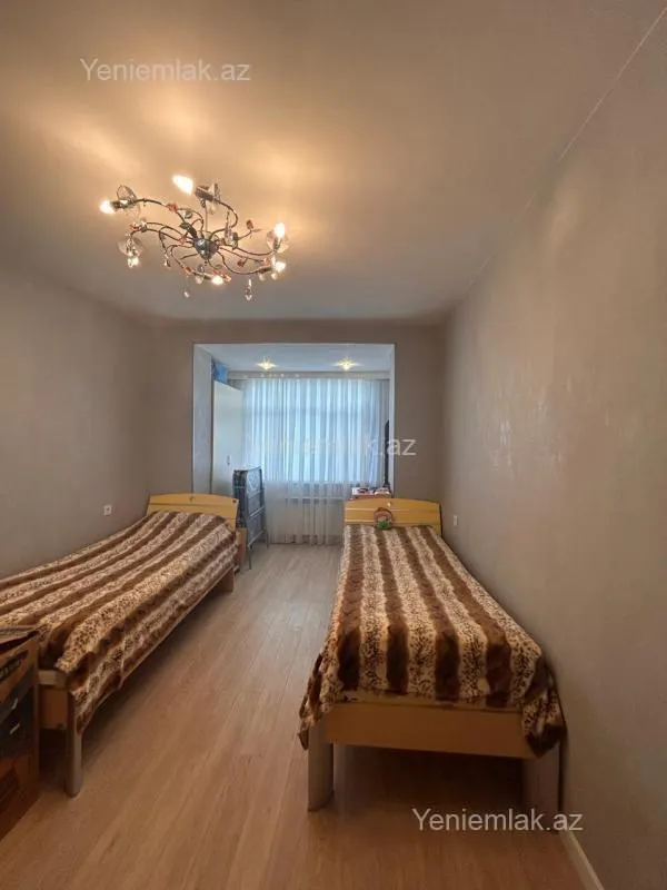 Satılır 3 otaqlı köhnə tikili 80 m²