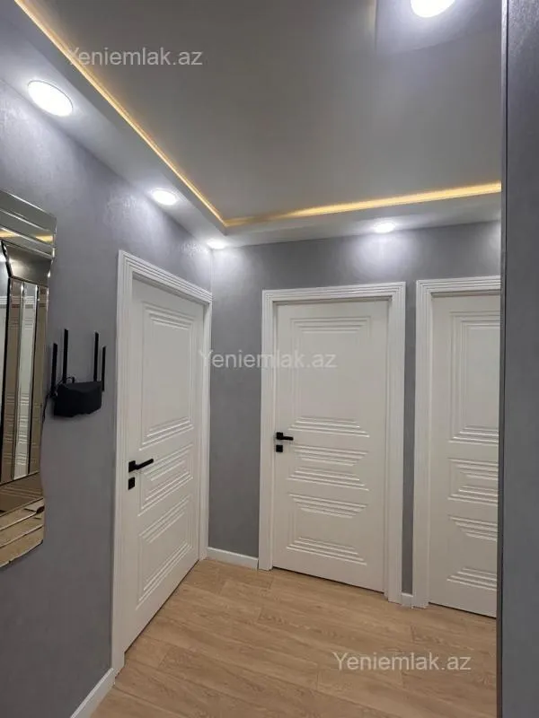 Satılır 3 otaqlı köhnə tikili 80 m²