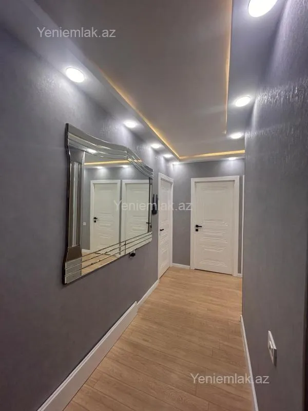 Satılır 3 otaqlı köhnə tikili 80 m²