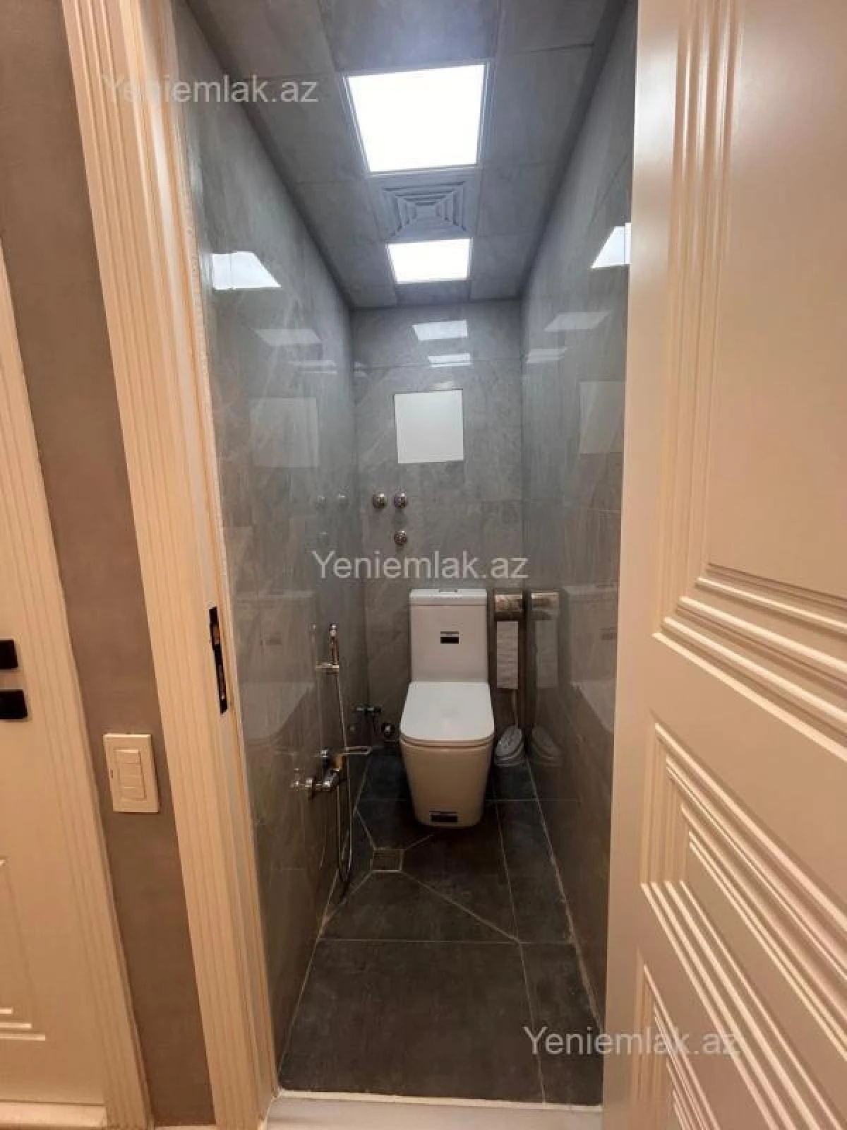 Satılır 3 otaqlı köhnə tikili 80 m²