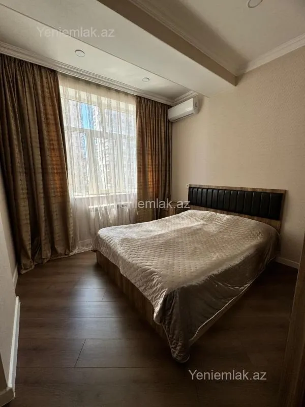 Satılır 3 otaqlı yeni tikili 115 m²