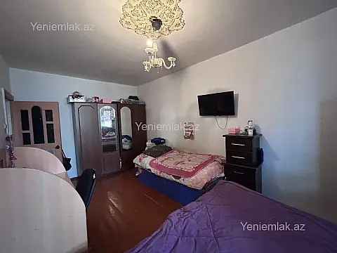Satılır 3 otaqlı köhnə tikili 90 m²