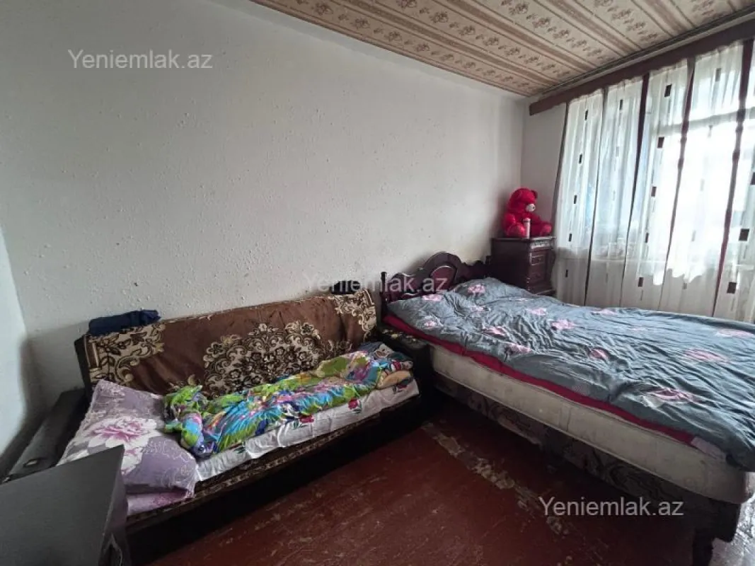 Satılır 3 otaqlı köhnə tikili 90 m²