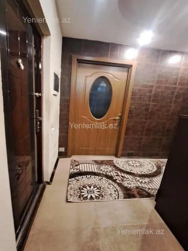Satılır 2 otaqlı köhnə tikili 60 m²