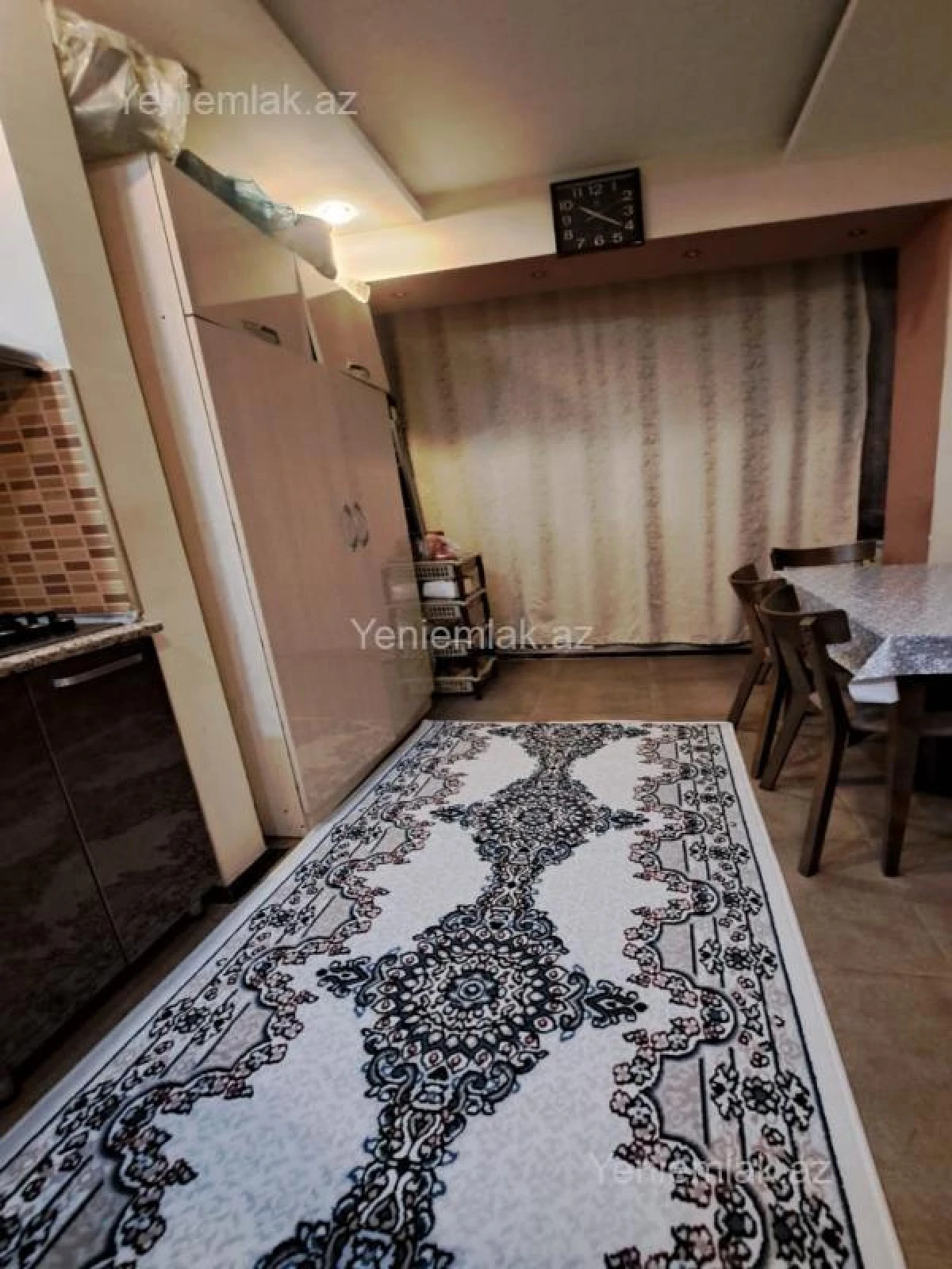 Satılır 2 otaqlı köhnə tikili 60 m²