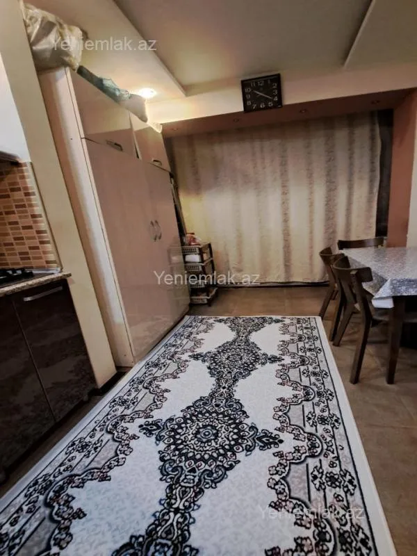 Satılır 2 otaqlı köhnə tikili 60 m²