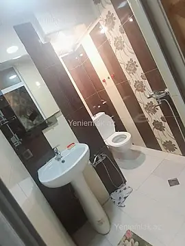 Satılır 2 otaqlı köhnə tikili 69 m²
