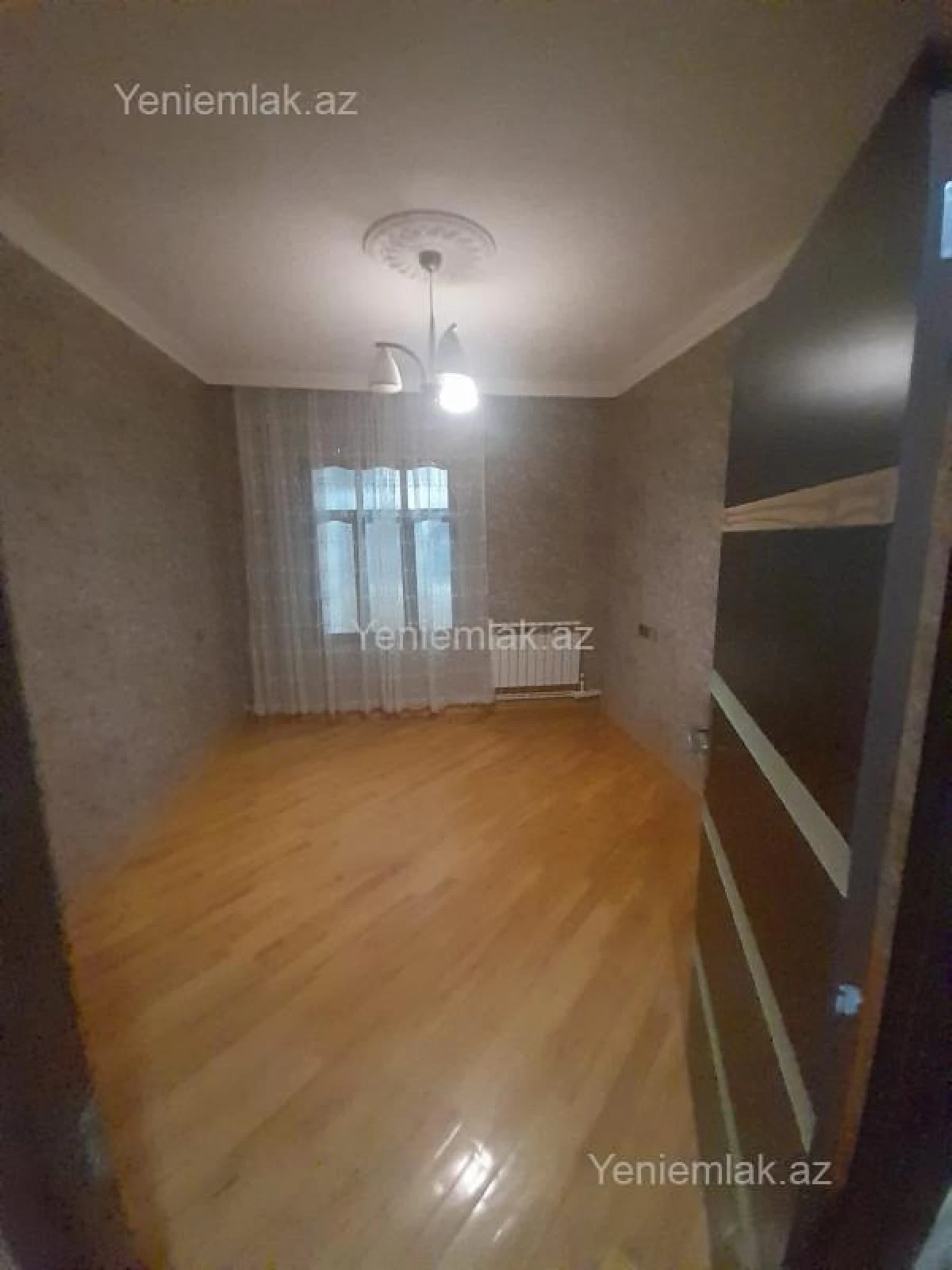 Satılır 2 otaqlı köhnə tikili 69 m²