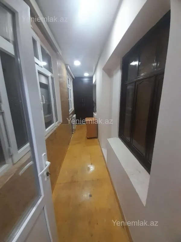 Satılır 2 otaqlı köhnə tikili 69 m²