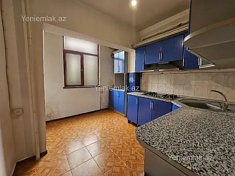 Satılır 2 otaqlı köhnə tikili 55 m²